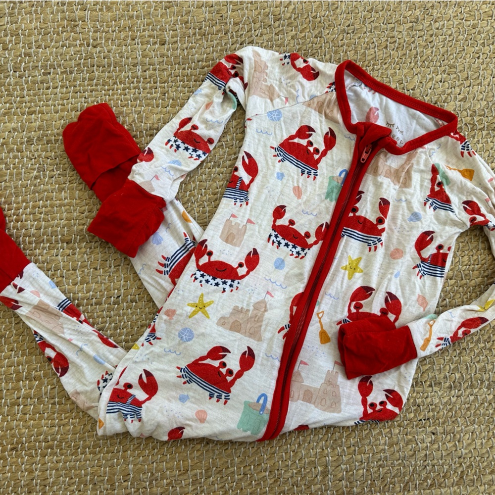 Little Sleepies beach themed crabs and sandcastles zip up pajamas size 12-18 m - Picture 4 of 4